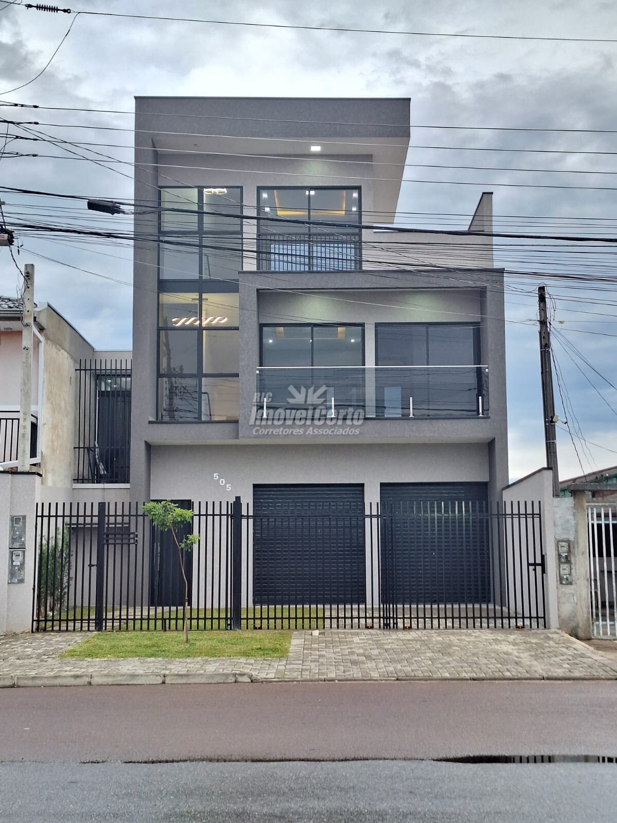 Imóvel Comercial e residencial em excelente locali