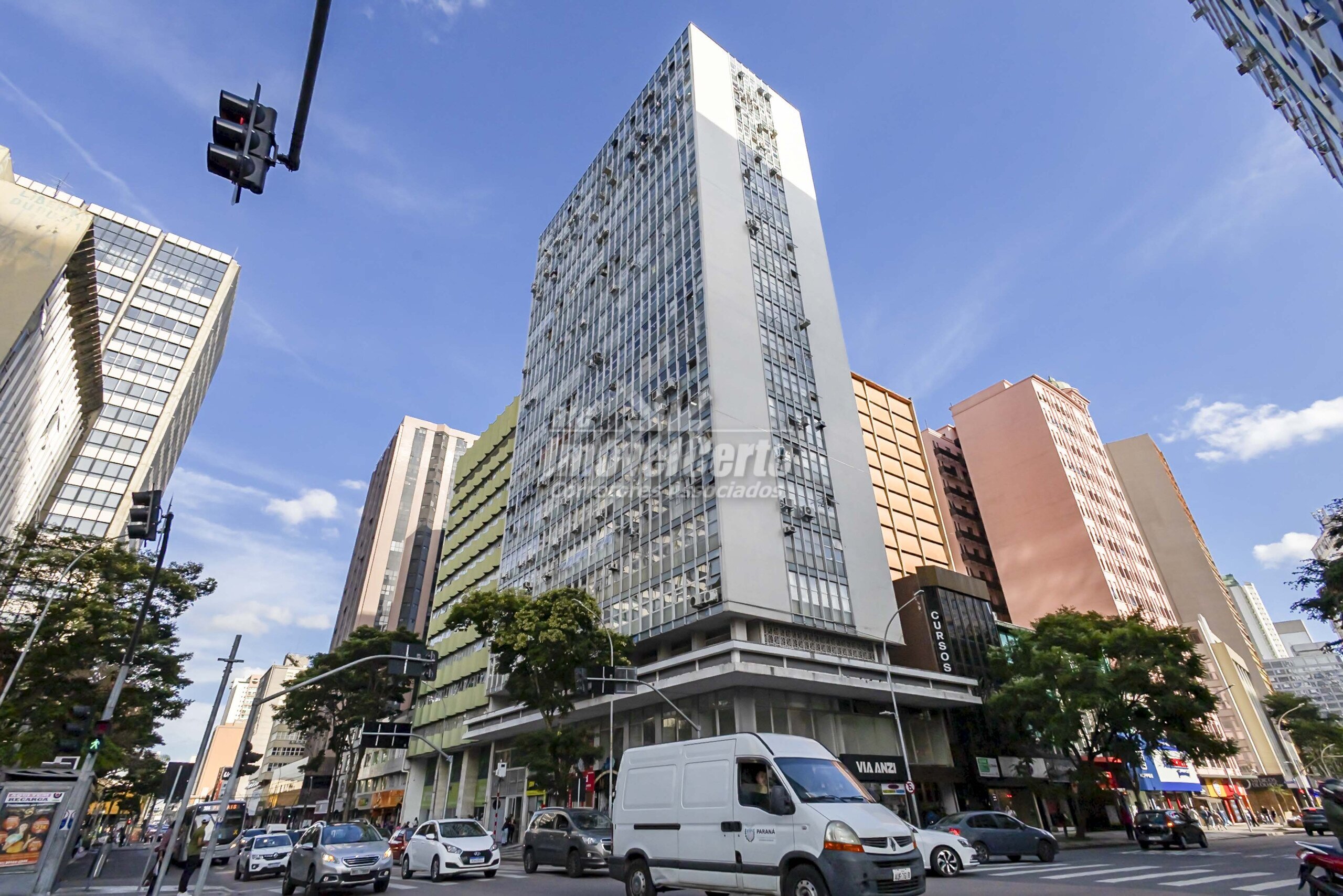 Salas comerciais a venda com Clínica Odontológica
