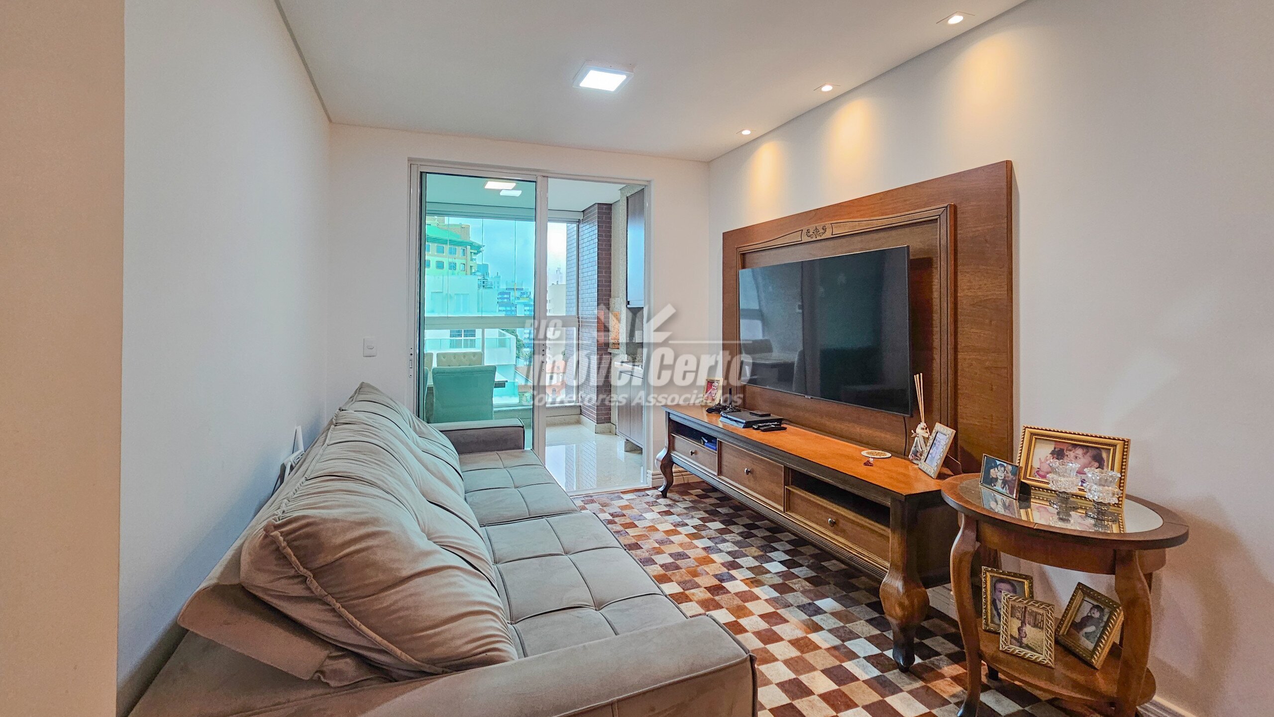 Apartamento a venda de 97 m² privativo com 3 dormi