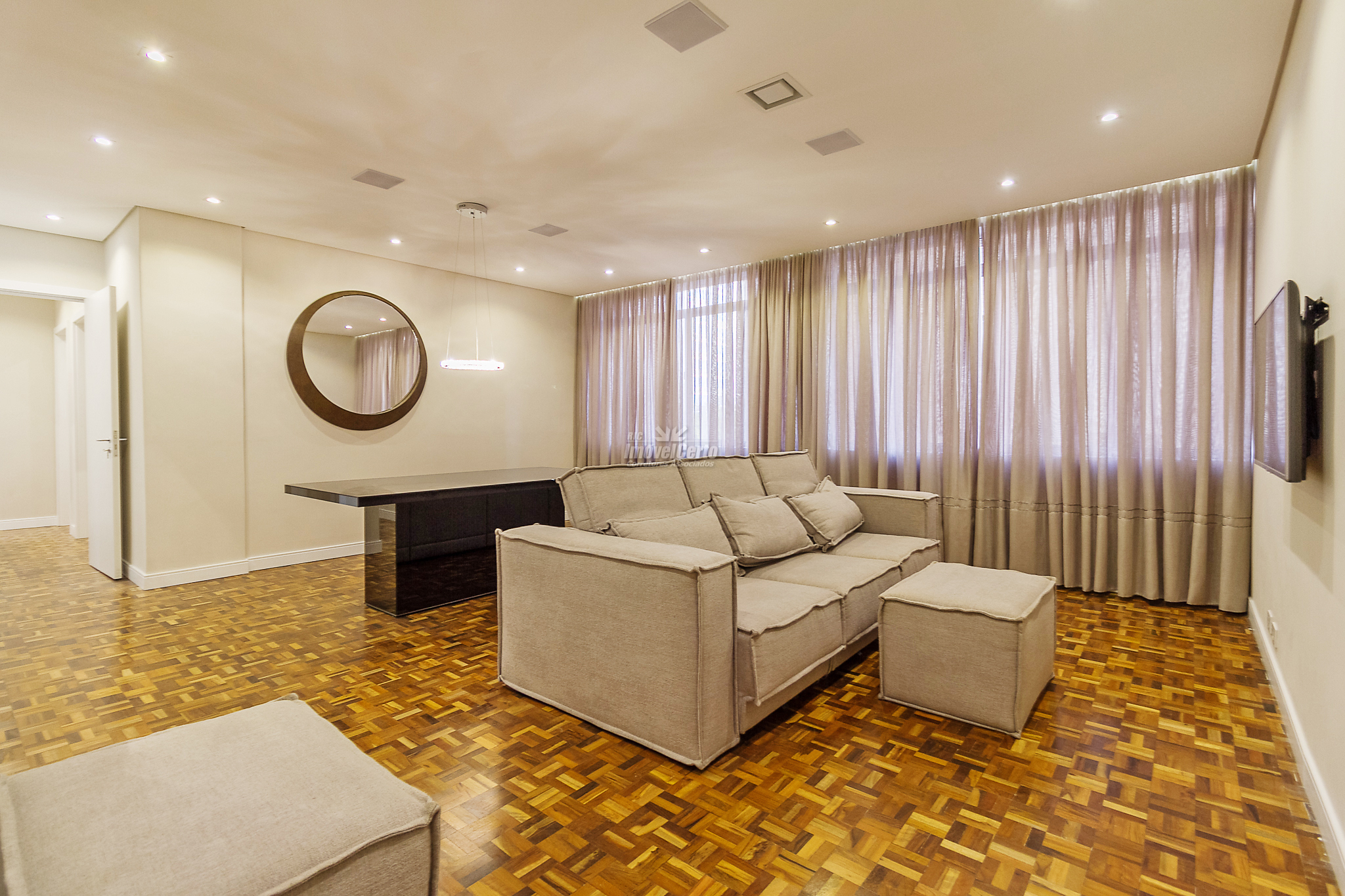 Apartamento com suíte no Batel, Pronto para Morar