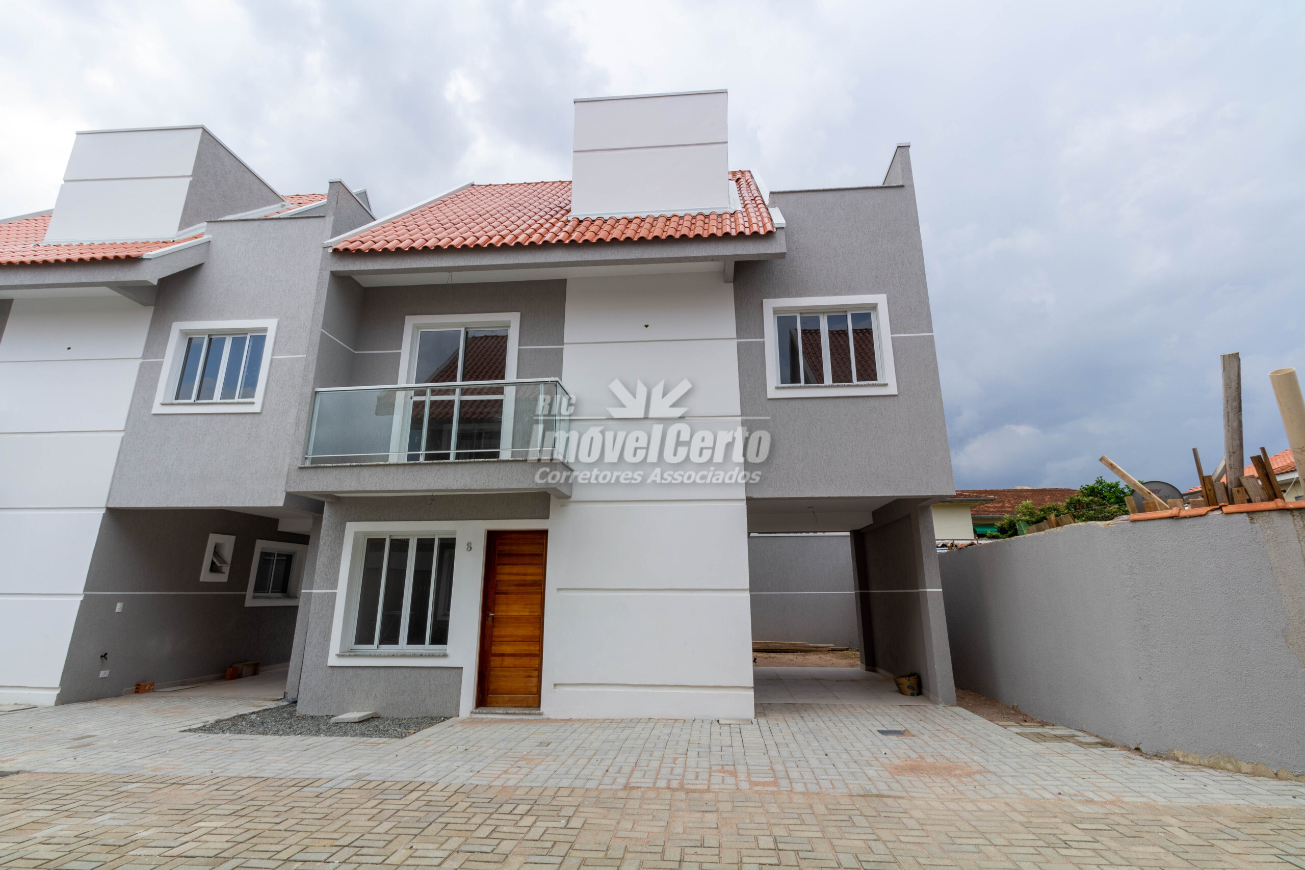 Sobrado à venda, 132 m² por R$ 748.000,00 - Cajuru