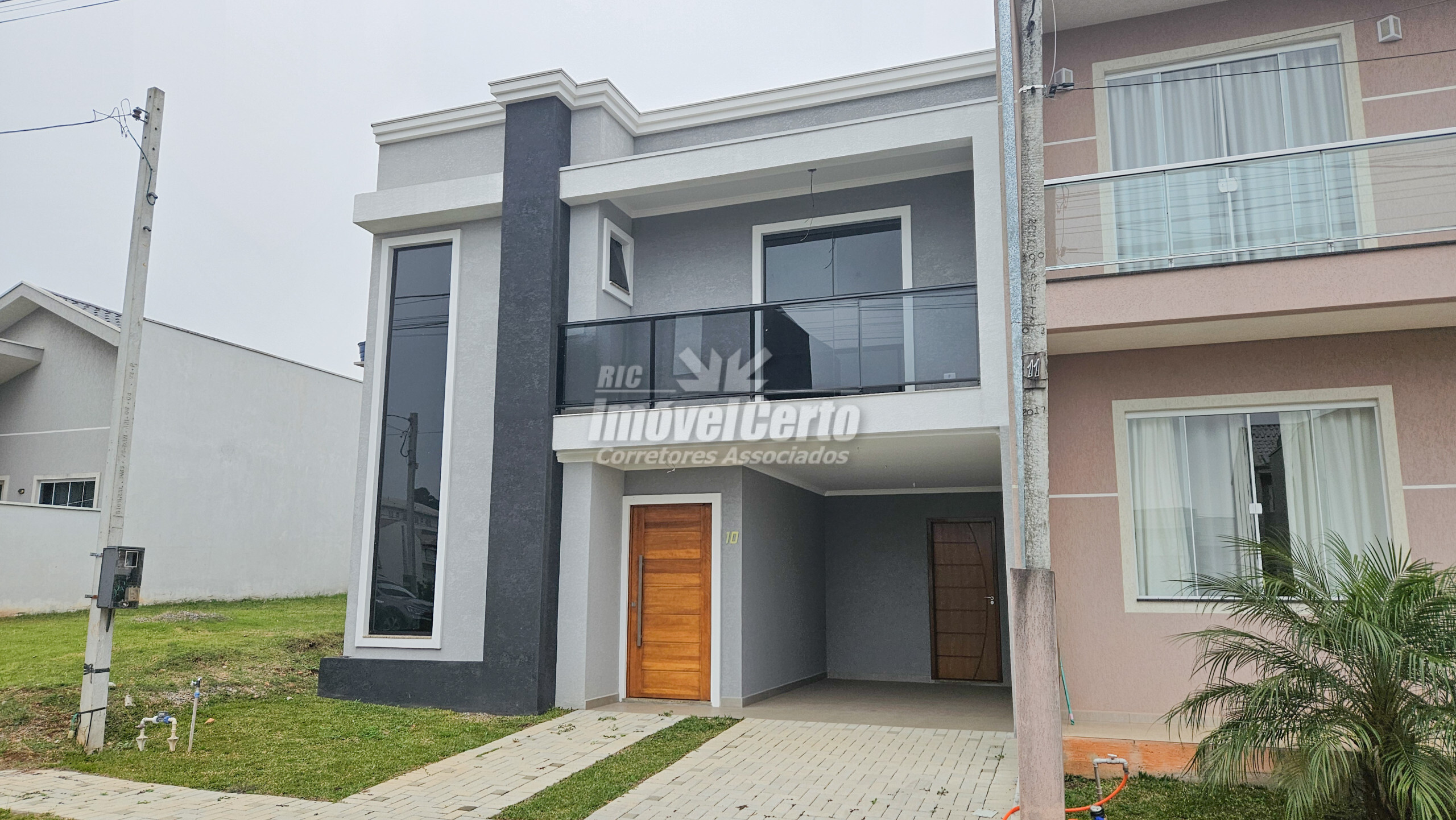 Sobrado de 142 m² no condomínio Villaggio Di Napol