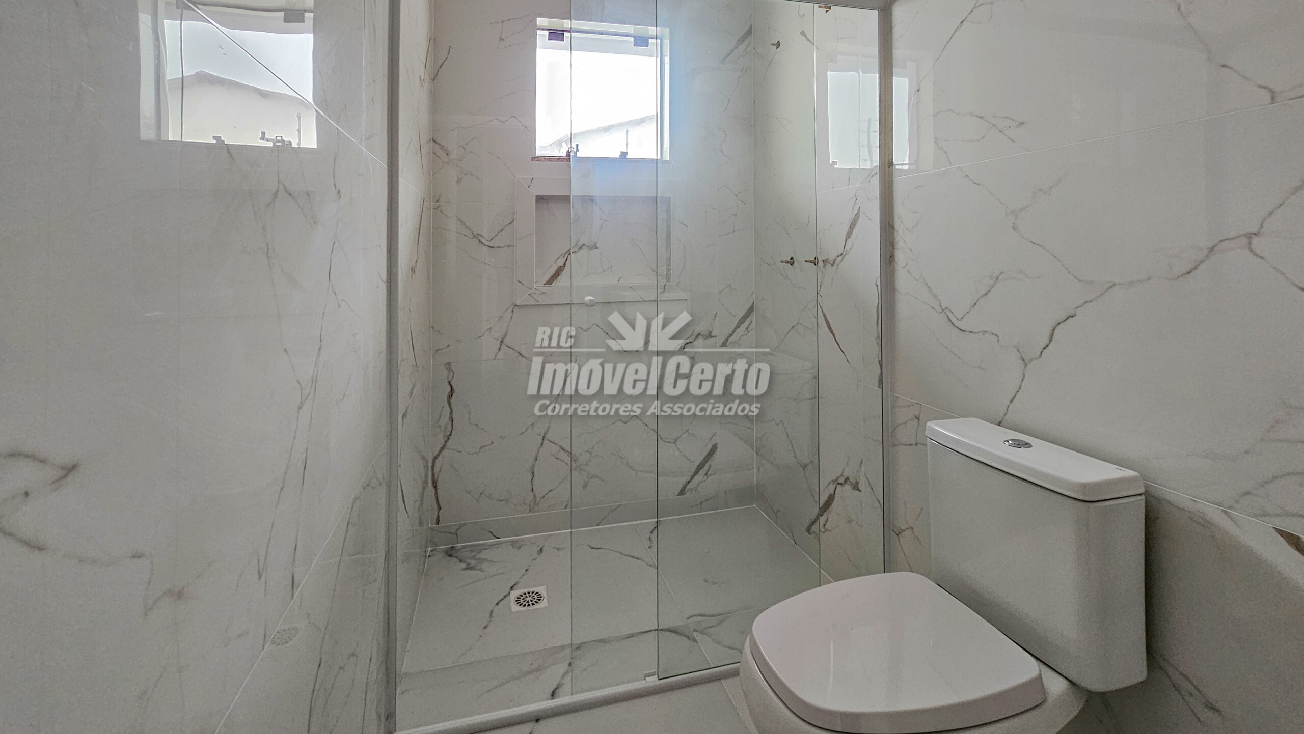 Sobrado de 142 m² no condomínio Villaggio Di Napol