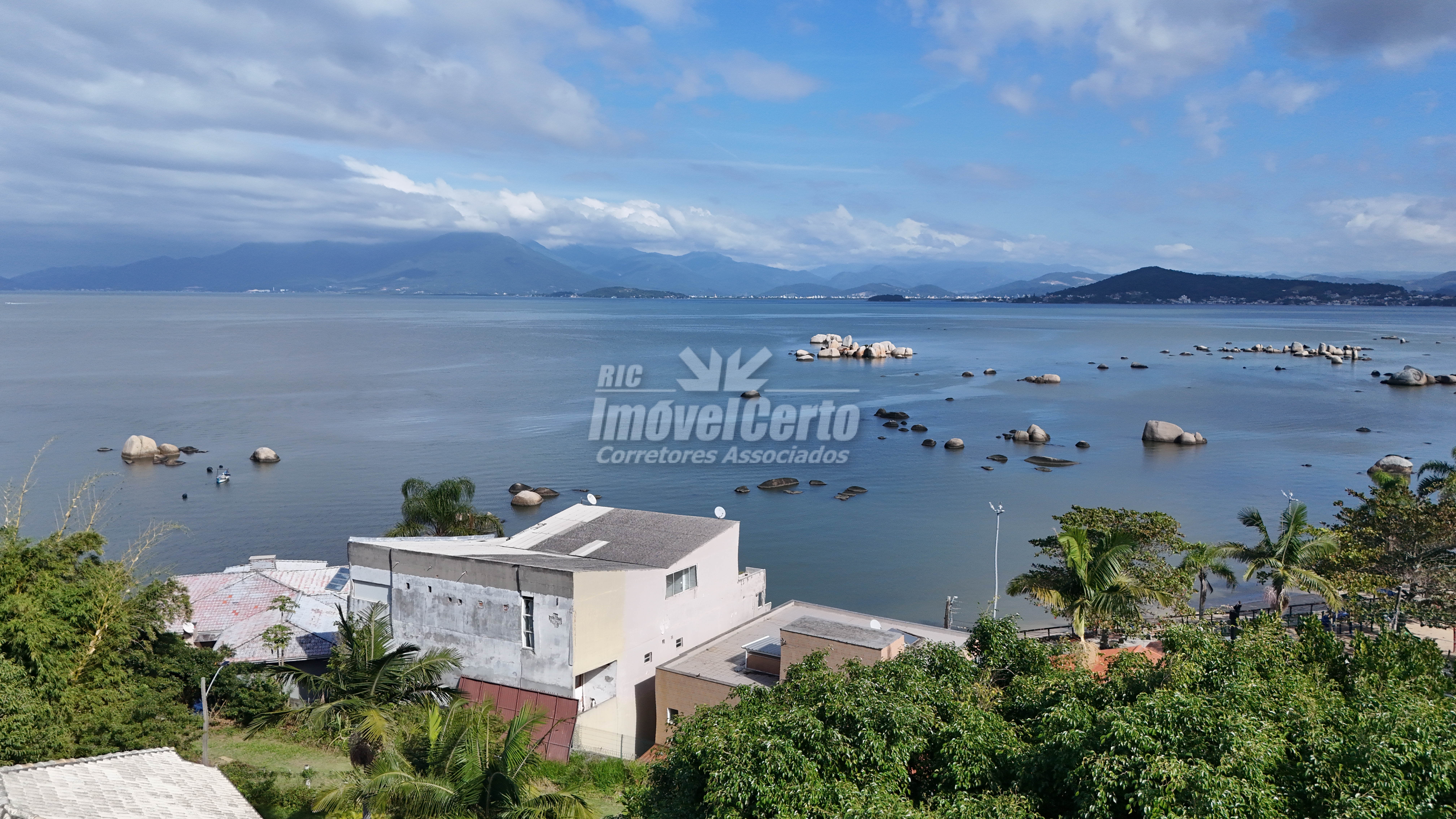 Apartamento de 98 m² privativo com 3 dormitórios s