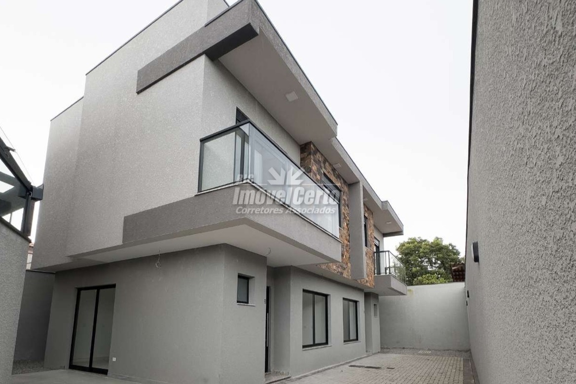 Sobrados pronto para morar, ótima localização no B