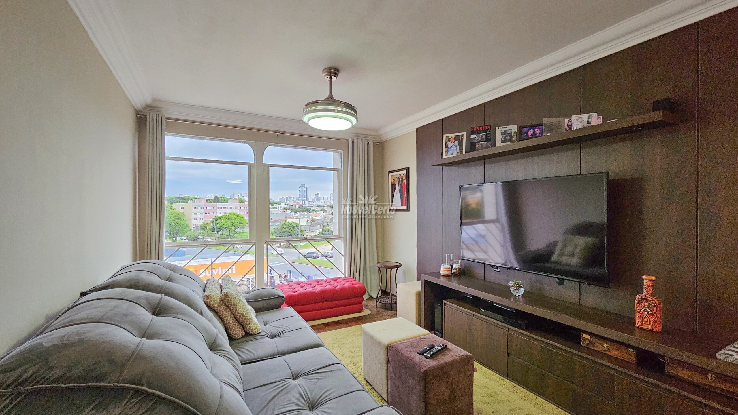 Apartamento semi-mobiliado de 133 m² privativo com