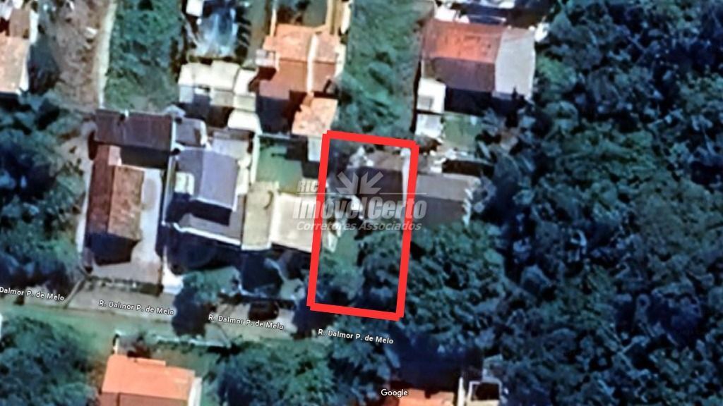 Terreno com 288 m² Útil disponível em Governador C