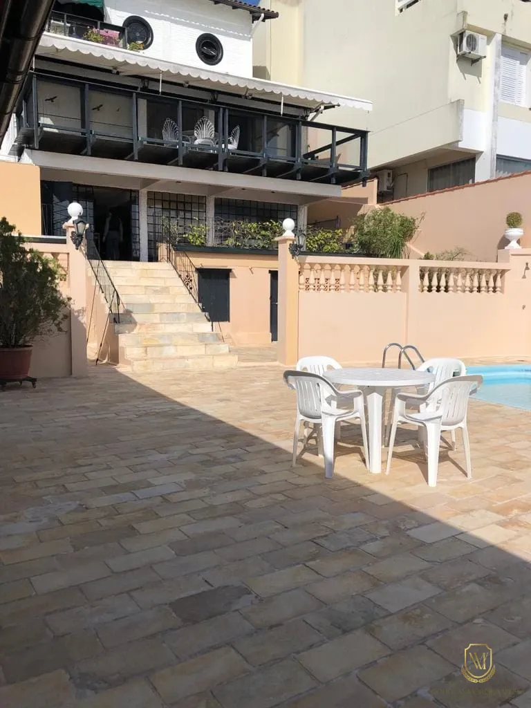🏡 Excelente residência semimobiliada com vista para a Beira-Mar Norte