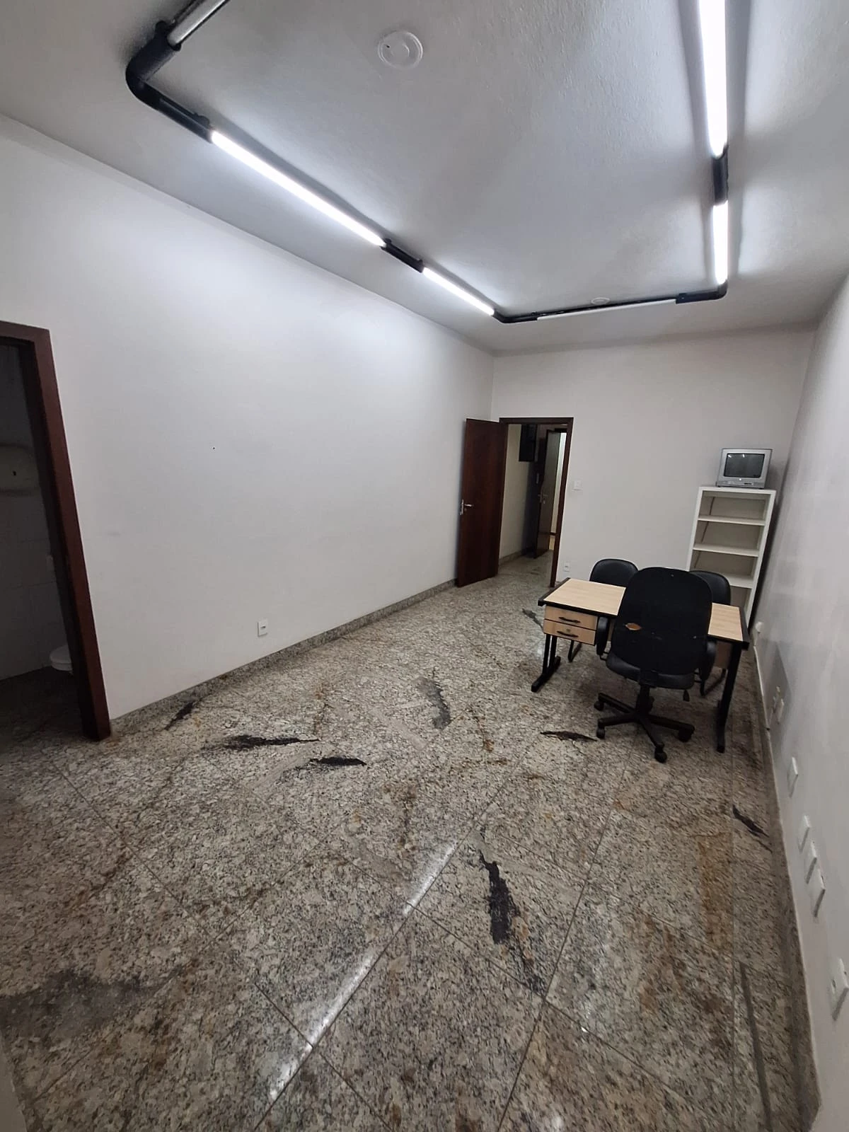 Sala à venda 43m² por R$ 70.000,00