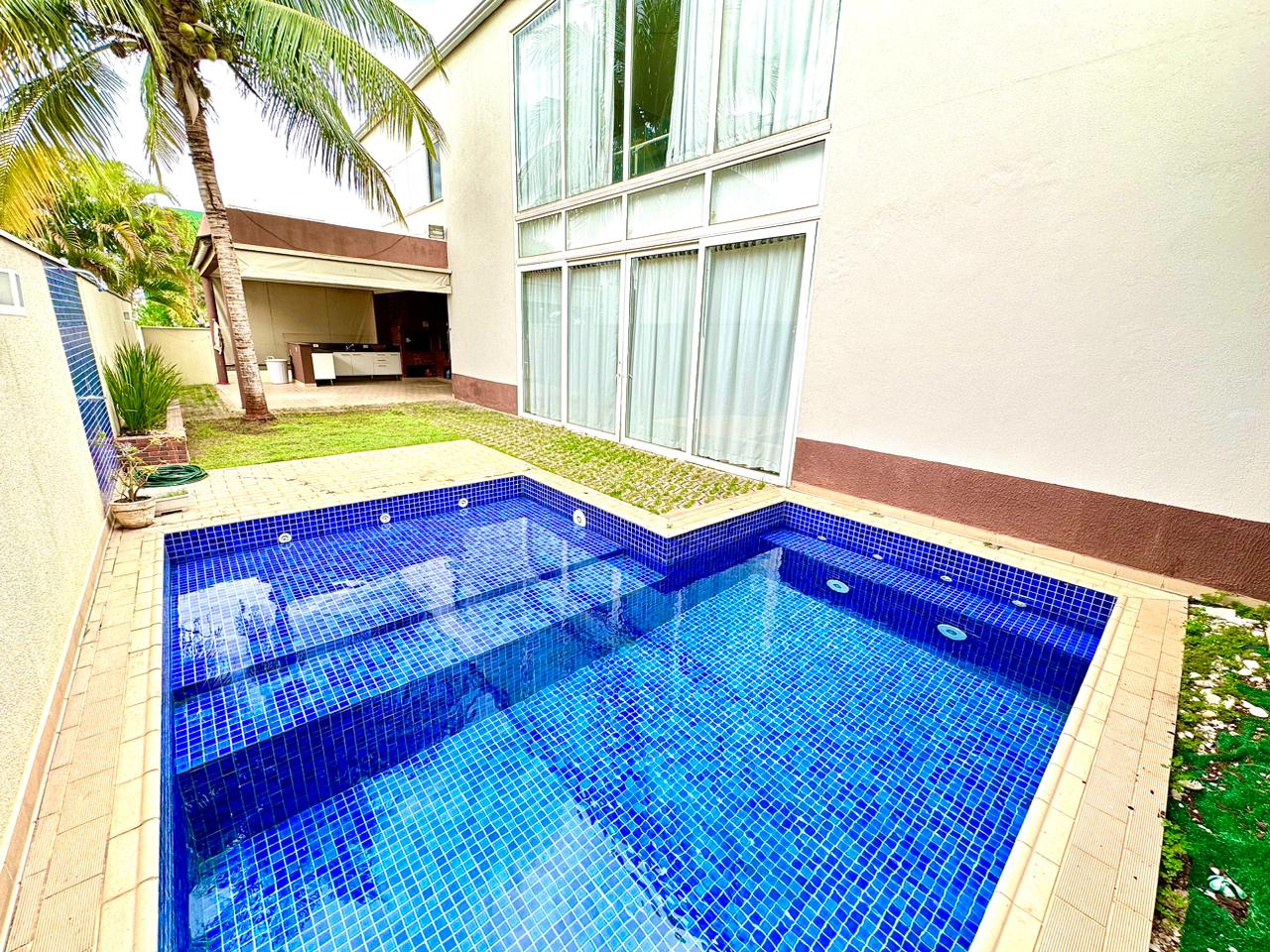 CASA DUPLEX Á VENDA NO CONDOMÍNIO  BELVEDERE 1