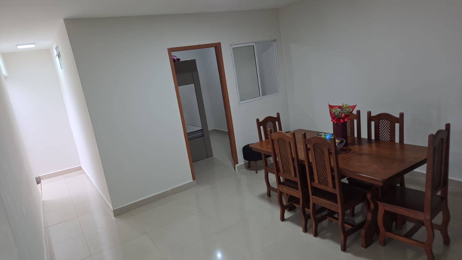 CASA CONDOMÍNIO ATHENAS, 3 QT S/ 2 SUÍTES