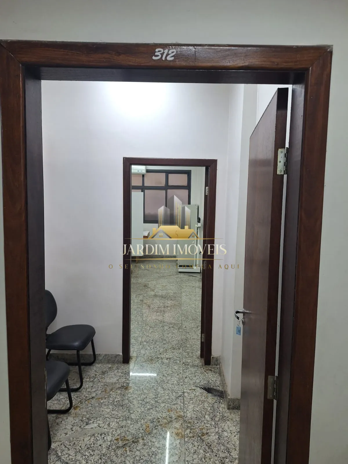 Sala à venda 43m² por R$ 70.000,00