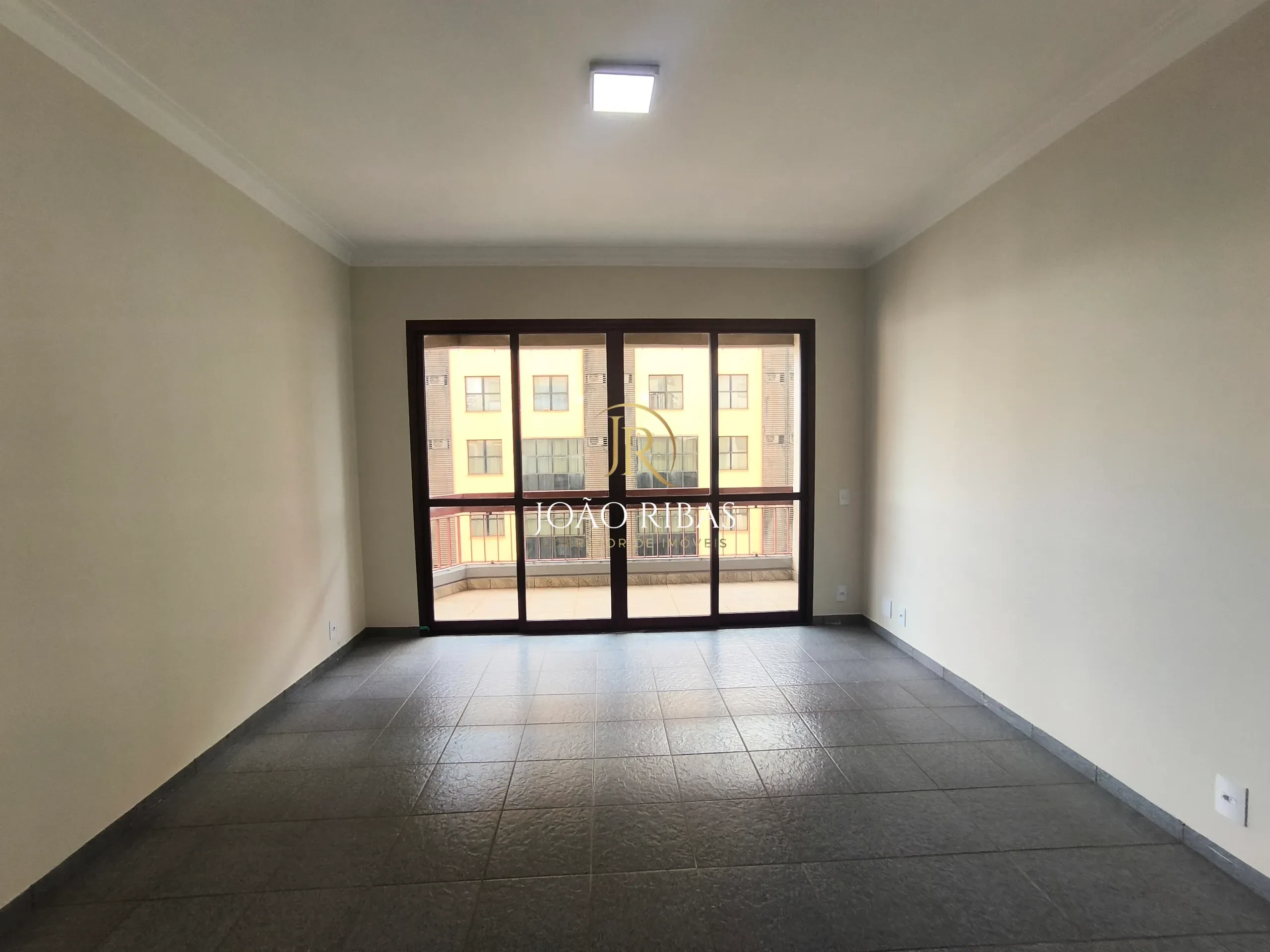 Apartamento à Venda no Edifício Verona | Centro | 3 Quartos | 1 Suíte | 128 m²