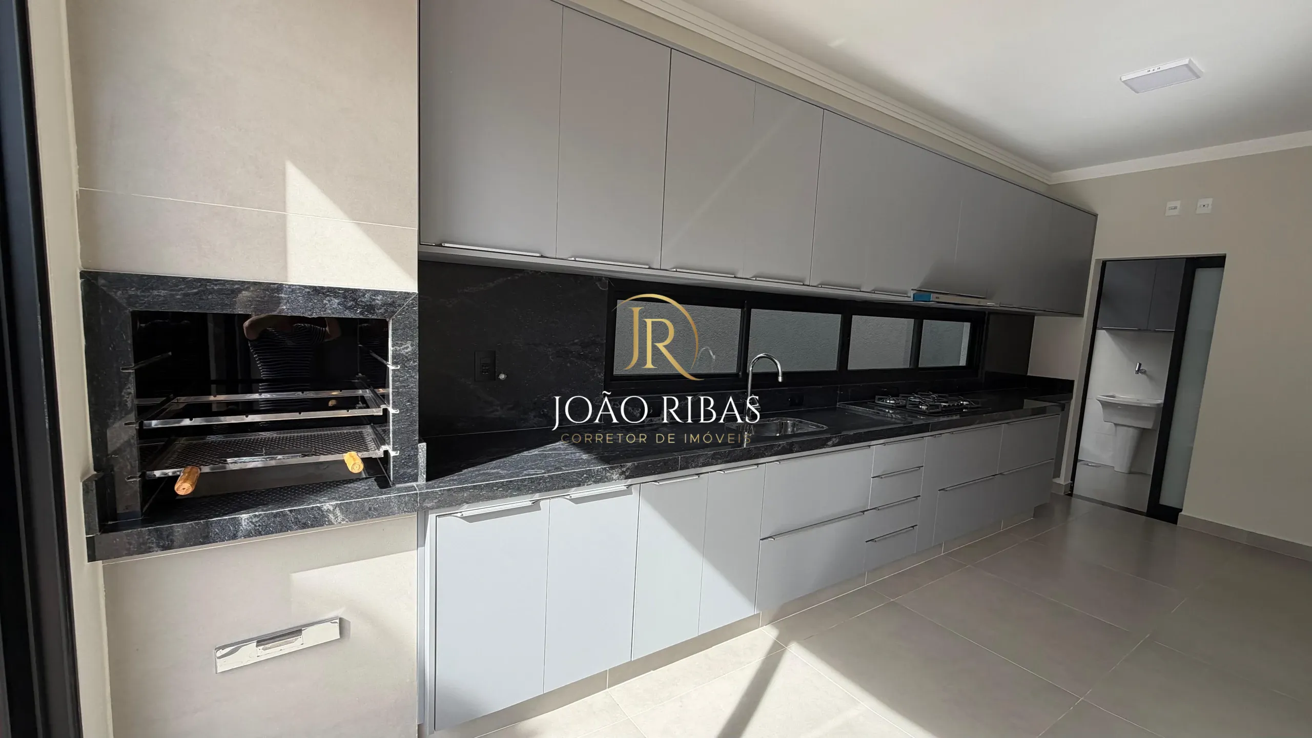 Casa de Alto Padrão à Venda no Condomínio Bella Città | 3 Amplas Suítes | 203 m²