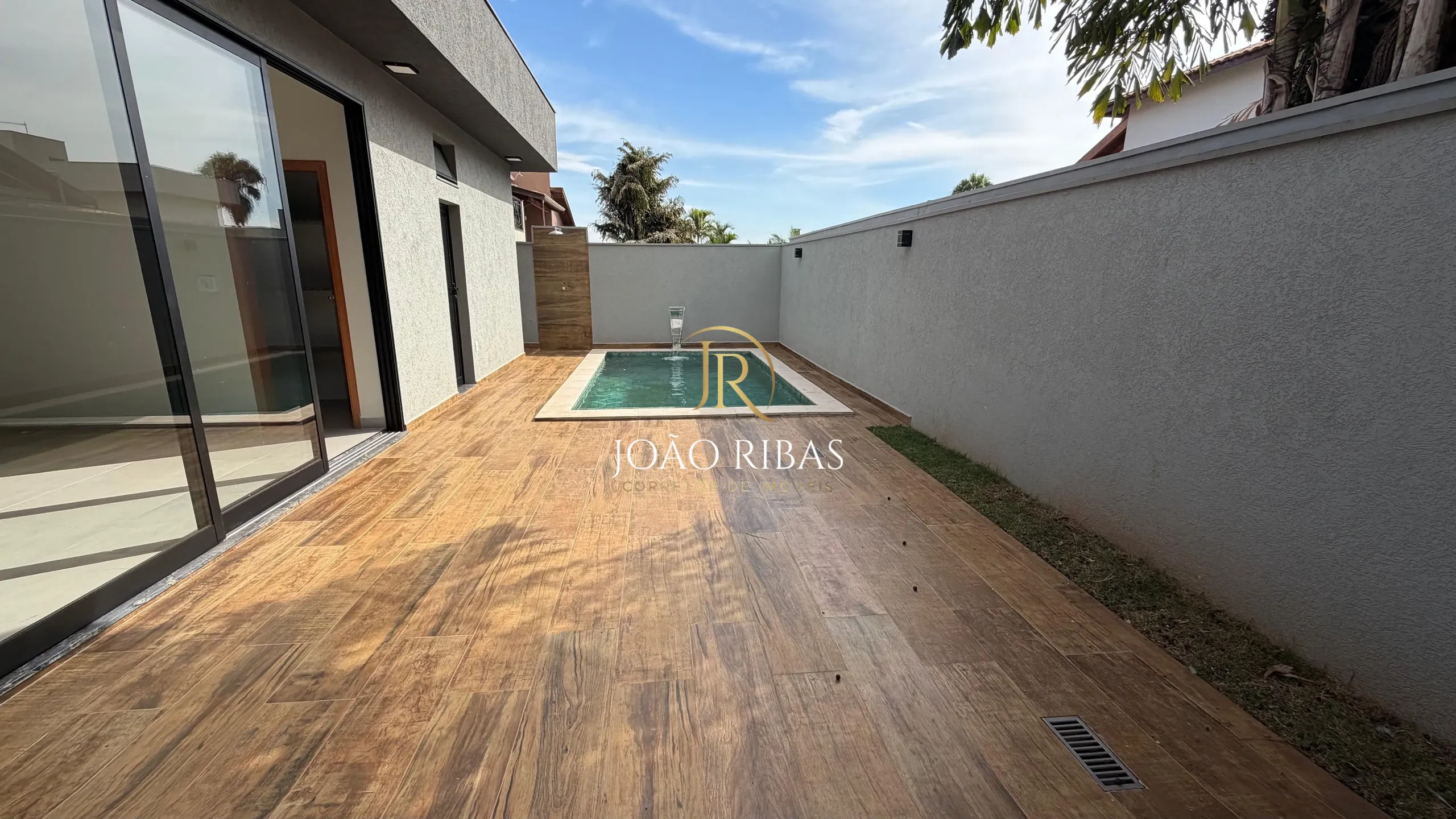 Casa de Alto Padrão à Venda no Condomínio Bella Città | 3 Amplas Suítes | 203 m²