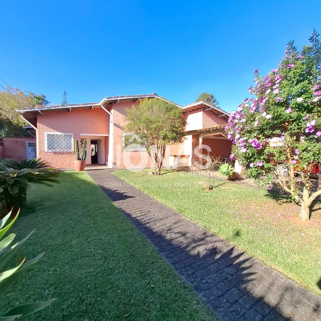a venda Casa Térrea em Interlagos, 03 quartos suite 04 vagas, Bolão de Interlagos - Laguinho