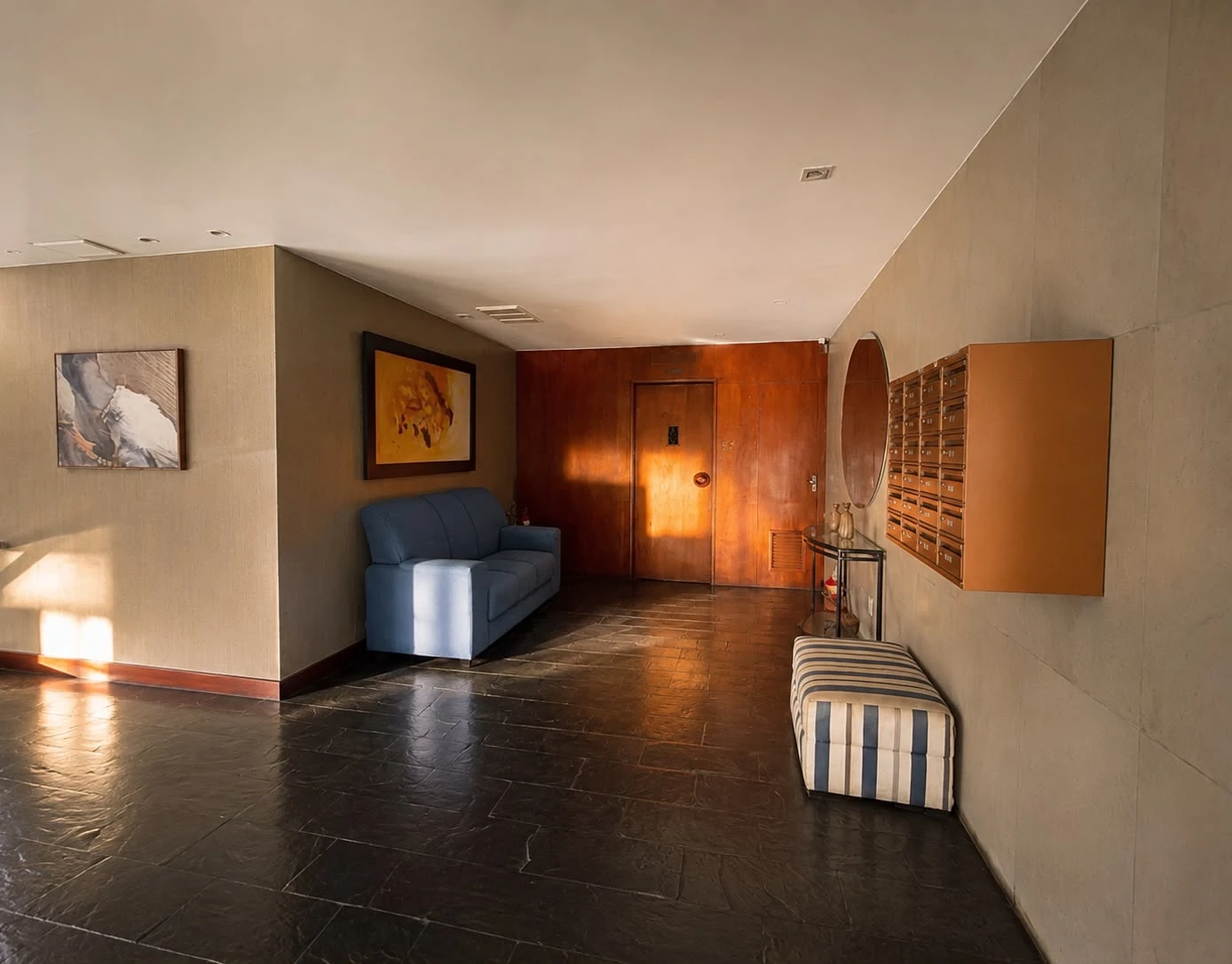 Apartamento à venda em Copacabana, três quartos com vaga, 140m2