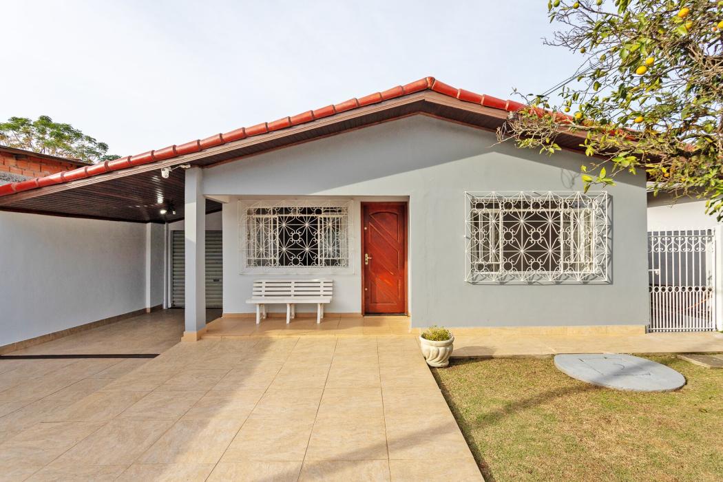 EXCELENTE CASA COM 4 DORMIT�RIOS 190 M� SENDO 1 SU�TE NO SANTA C�NDIDA POR R$ 720.000,00.