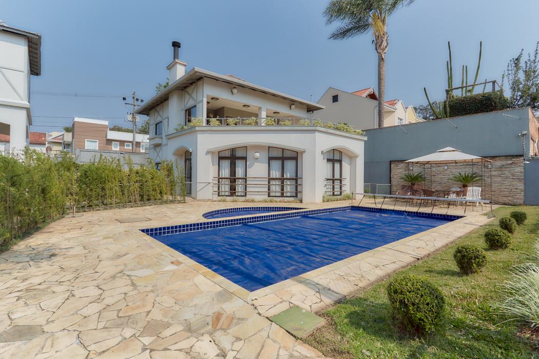 Casa alto padrão no Xaxim – 204 m² – 3 suítes – Residencial Paysage Hamm Garten