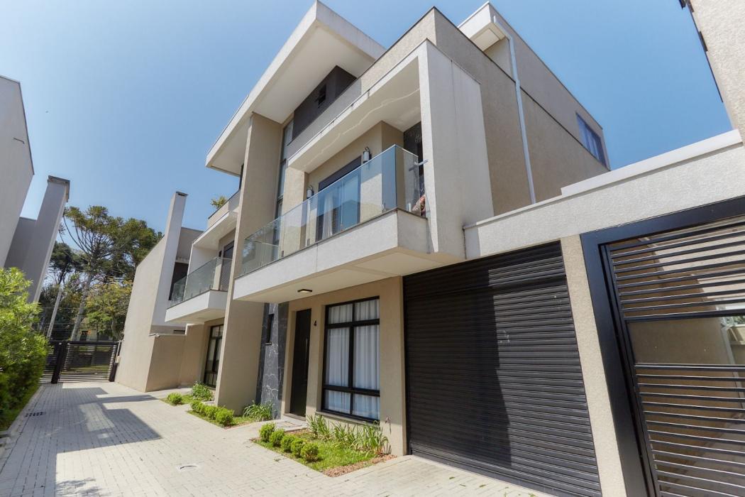 Sobrado com 3 dormitórios à venda, 200 m² por R$ 1.590.000,00 - Água Verde - Curitiba/PR