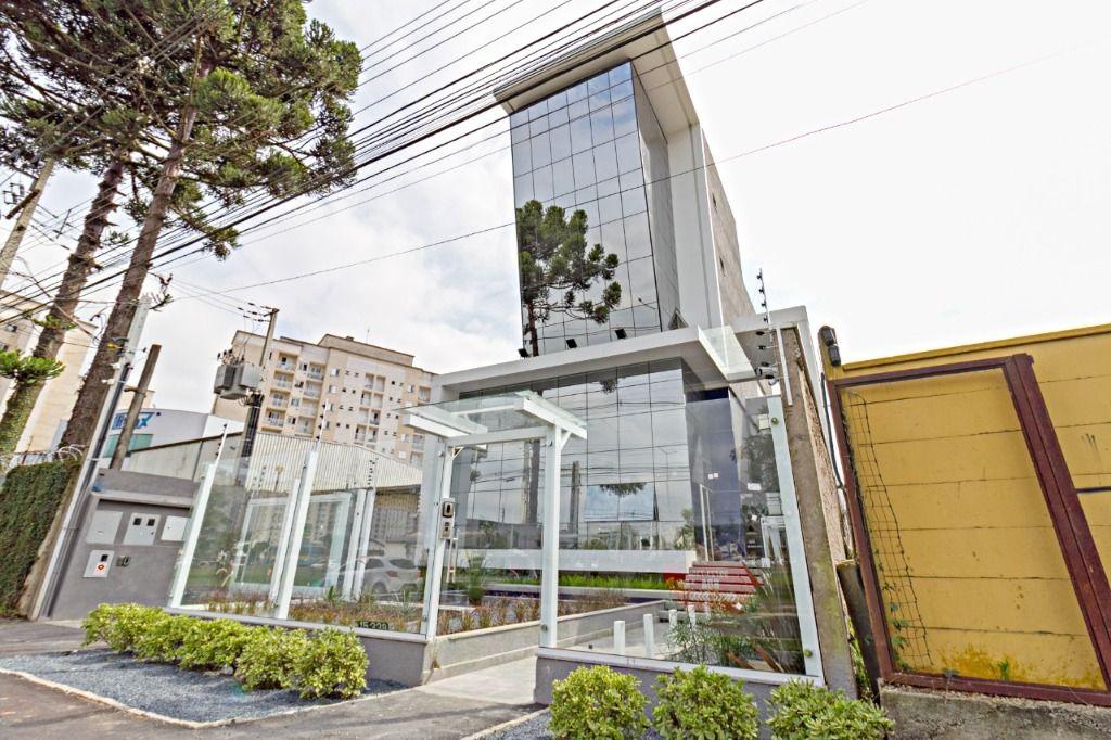 Edifício com 6 Pavimentos (subsolo+05 andares) Área Construída = 1.028,00 m² no Xaxim