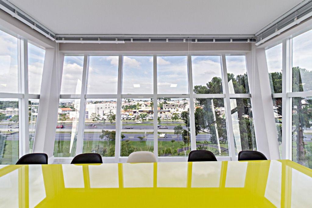Edifício com 6 Pavimentos (subsolo+05 andares) Área Construída = 1.028,00 m² no Xaxim