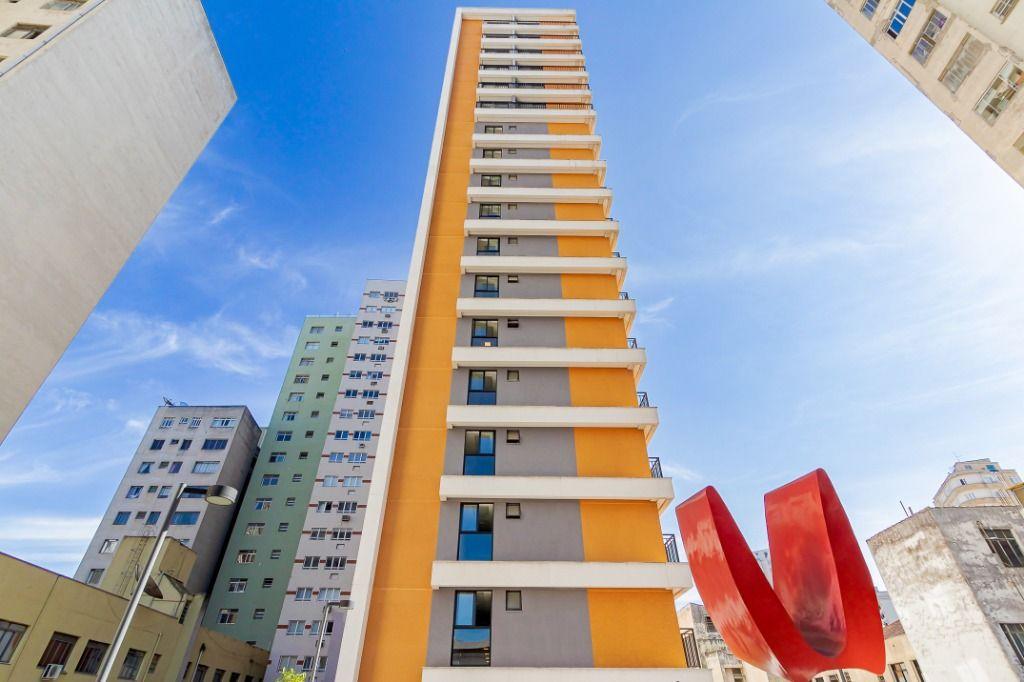 Studio DECORADO e MOBILIADO com 1 dormitório para alugar, 17 m² por R$ 1.800,/mês - Centro - Curitiba/PR