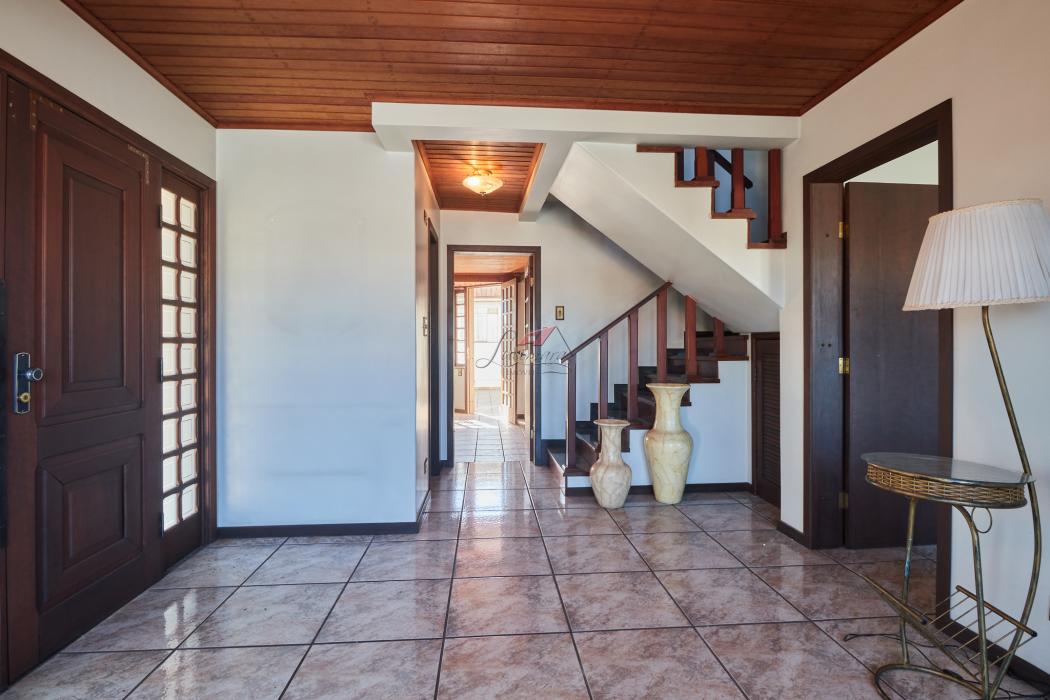 CASA com 3 dormitórios à venda com 380m² por R$ 2.890.000,00 no bairro Bigorrilho - CURITIBA / PR