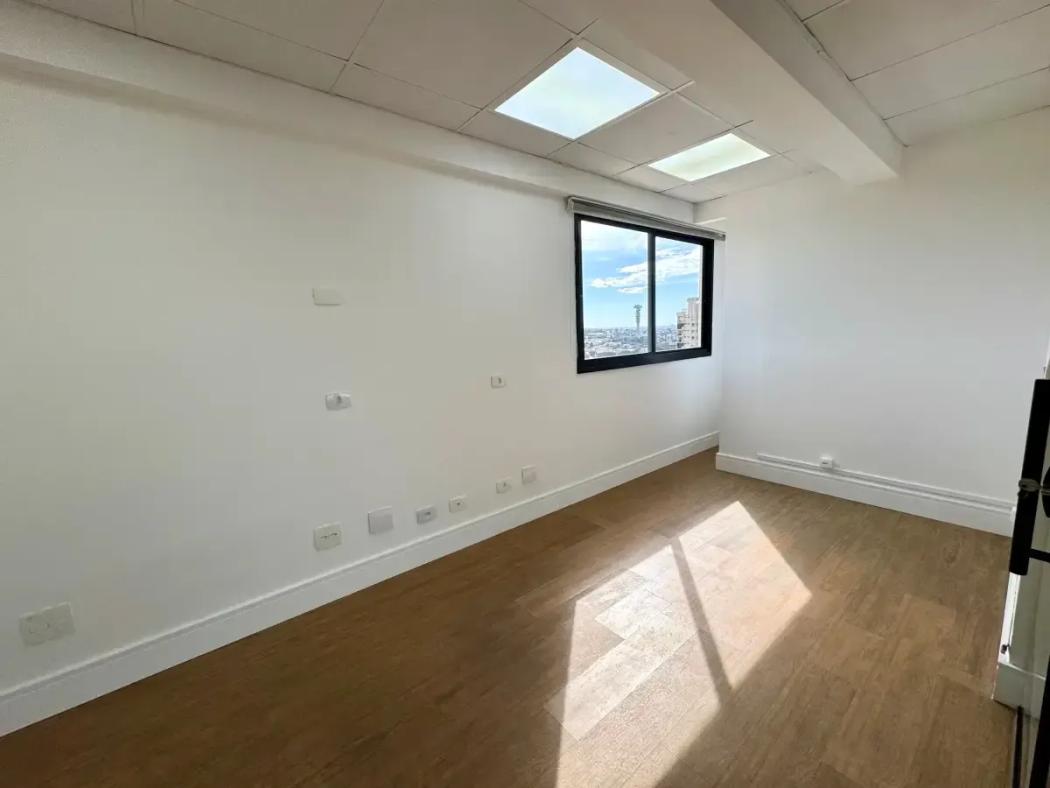 Andar Corporativo Exclusivo / Sala Comercial à Venda no Bigorrilho – Curitiba