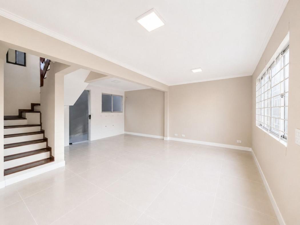 Sobrado 3 quartos à venda, 95 m² - Novo Mundo - Curitiba/PR