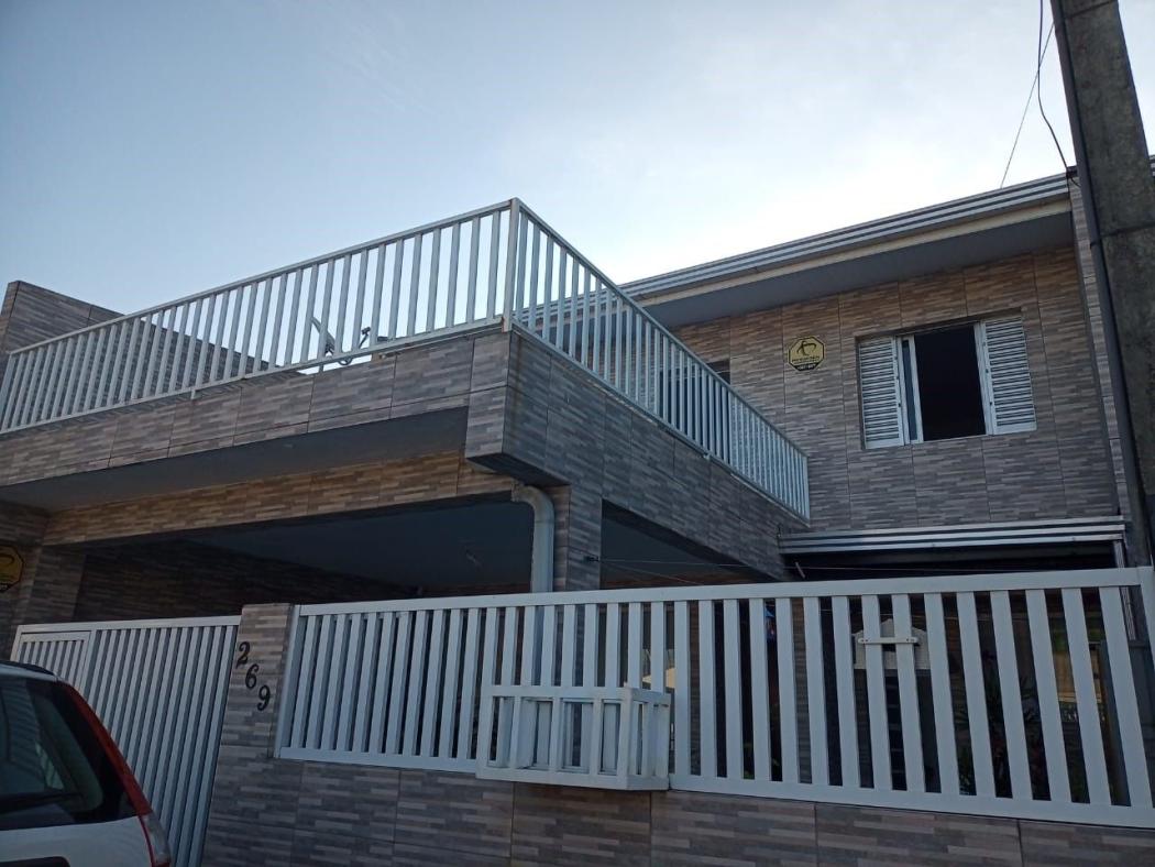 Sobrado com 3 dormitórios à venda, 99 m² por R$ 475.000,00 - Centro - Pontal do Paraná/PR