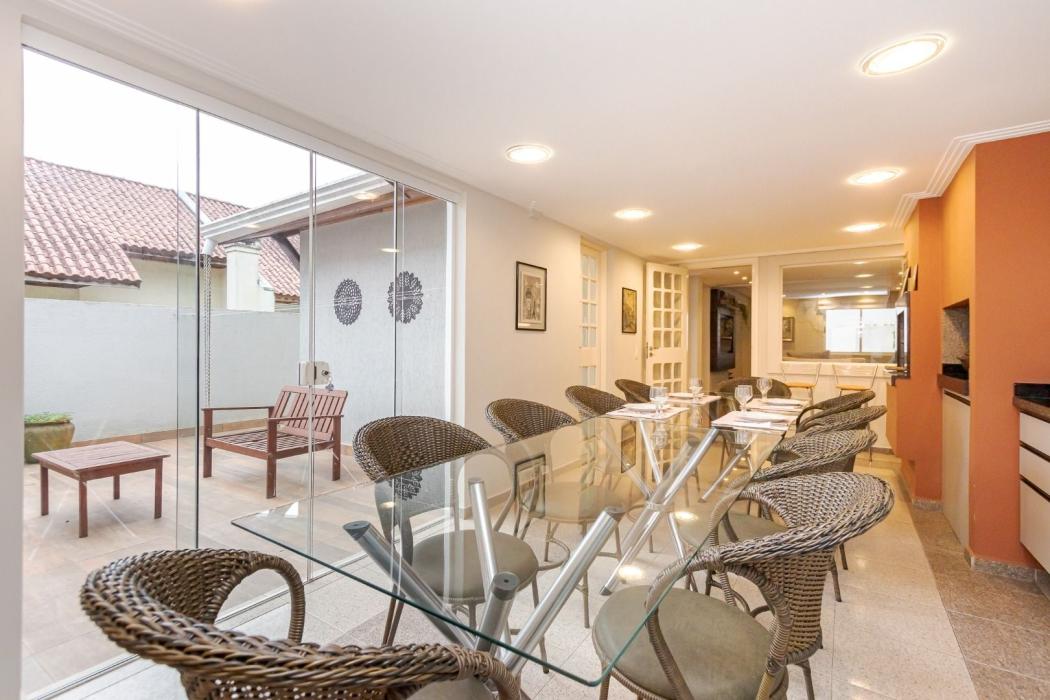 SOBRADO TRIPLEX DE ALTO PADR�O | 200m� PRIVATIVOS | A 5 MIN DO PARQUE TINGUI | 5 VAGAS