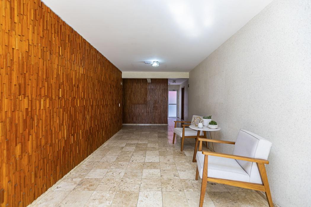 Apartamento com 2 Quartos no Juvevê com Garagem e Elevador