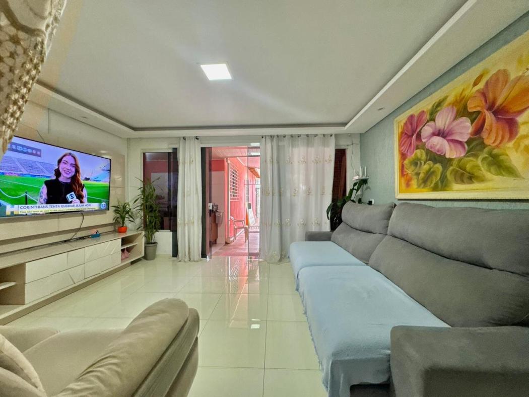CASA com 2 dormitórios à venda por R$ 350.000,00 no bairro Vitória Régia - CURITIBA / PR