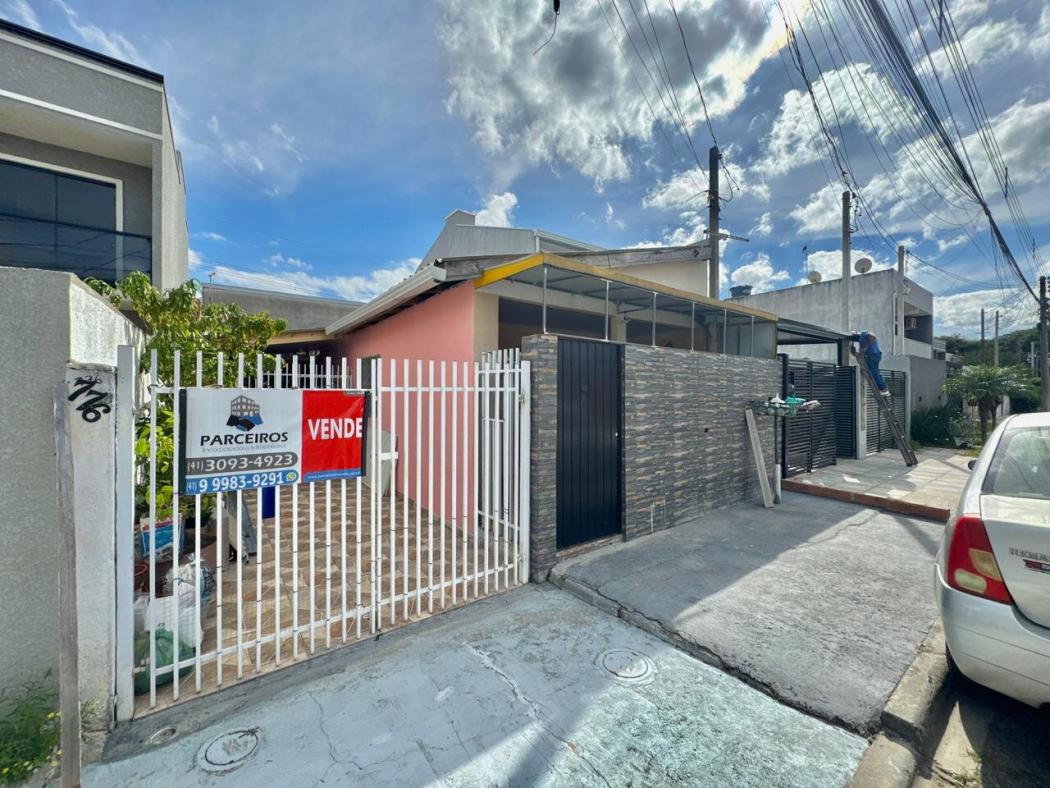 CASA com 2 dormitórios à venda por R$ 350.000,00 no bairro Vitória Régia - CURITIBA / PR