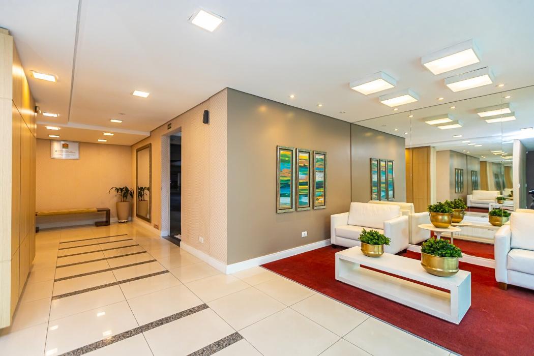 EXCELENTE APARTAMENTO MOBILIADO EM CONDOMÍNIO CLUBE