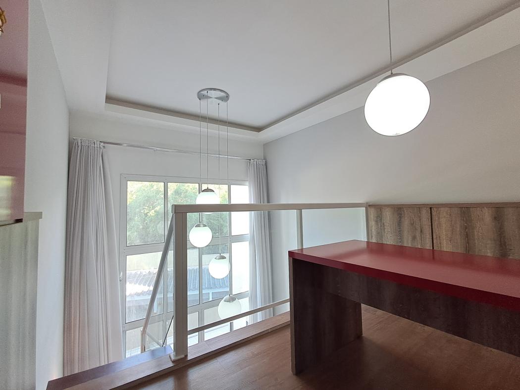 Apto a venda 3 dormitorios, sendo um suite, mobiliado , 4 vagas de garagem no Edifício Tom e Vinicius - Mossungue, Curitiba