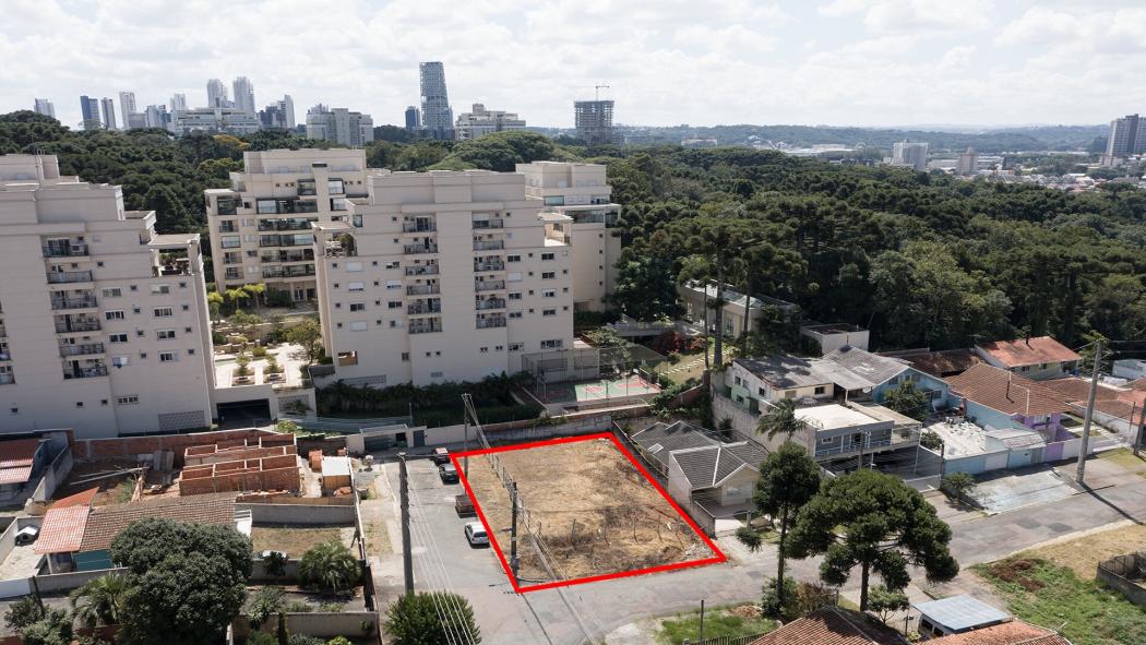 Oportunidade - Terreno de Esquina com 403m² no Campo Comprido