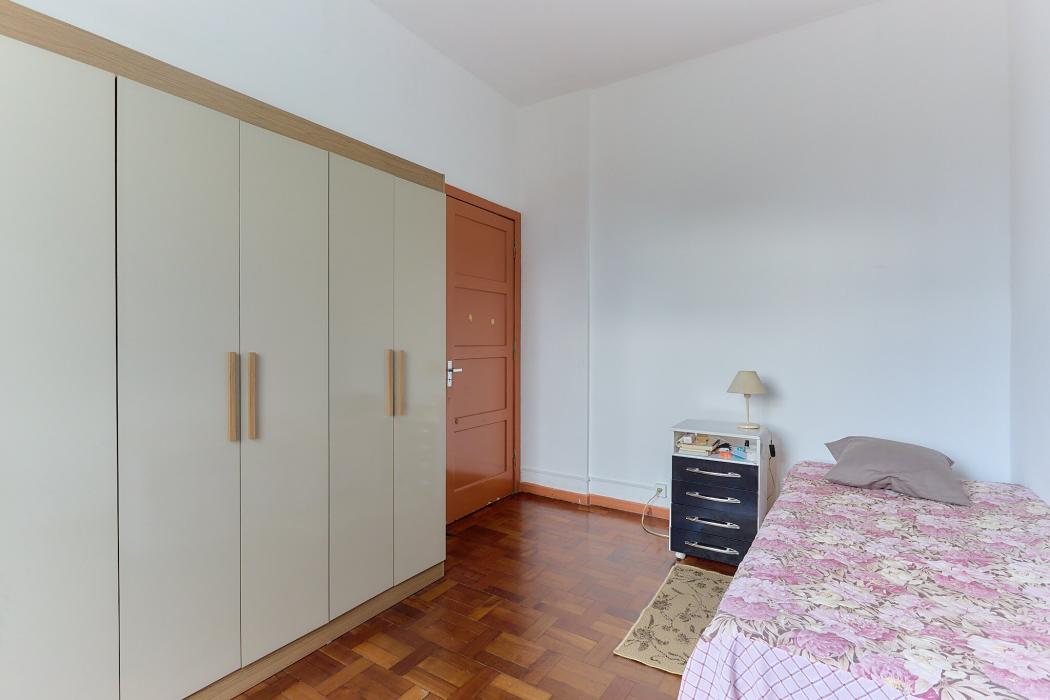 APARTAMENTO com 2 dormitórios à venda por R$ 335.000,00 no bairro Centro - CURITIBA / PR