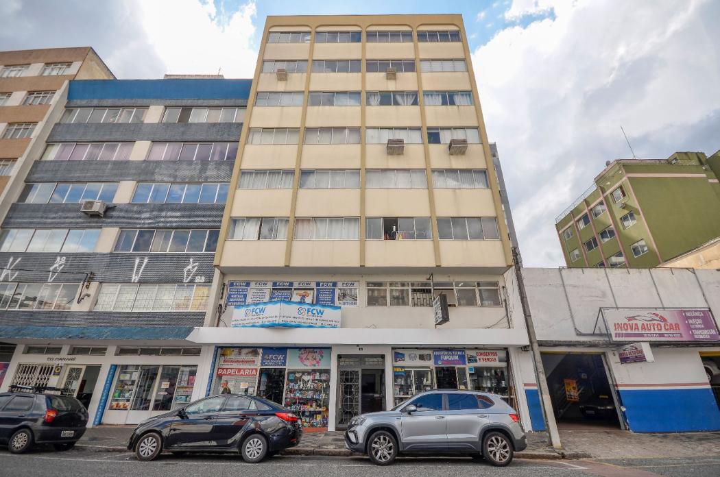 Maravilhoso Conjunto comercial completo - com 80m² no Centro de Curitiba!