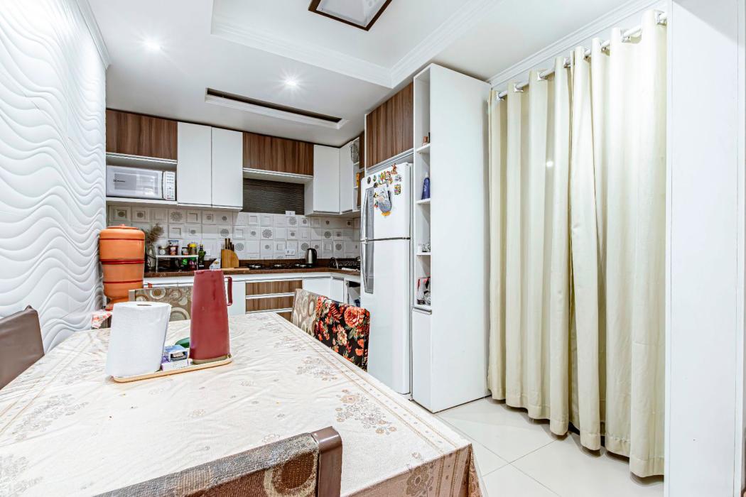 Maravilhosa casa em Condomínio com 70 m² + preparação para ático, Paloma em Colombo!