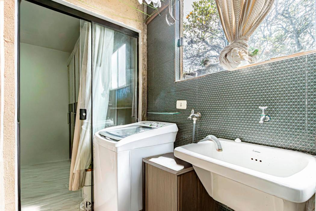 Maravilhosa casa em Condomínio com 70 m² + preparação para ático, Paloma em Colombo!