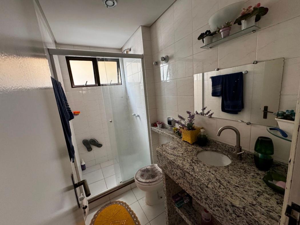 VENDA IMEDIATA  APARTAMENTO AMPLO E ENSOLARADO NO CAP�O RASO!