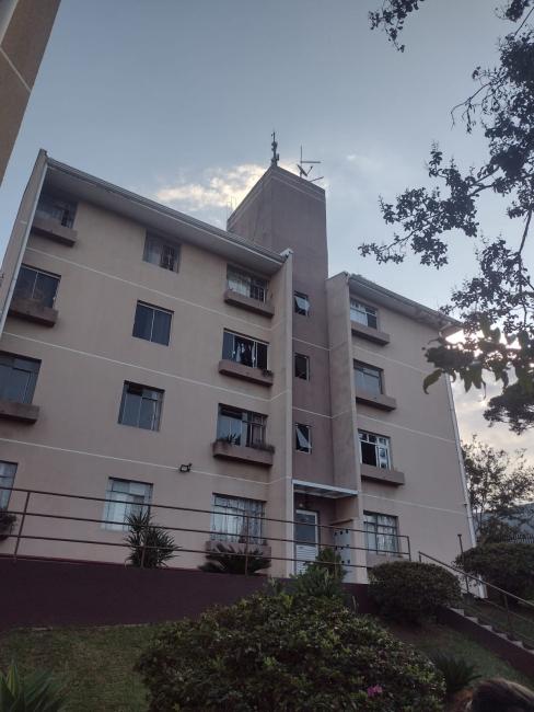 APARTAMENTO com 3 dormitórios à venda por R$ 220.000,00 no bairro Pinheirinho - CURITIBA / PR