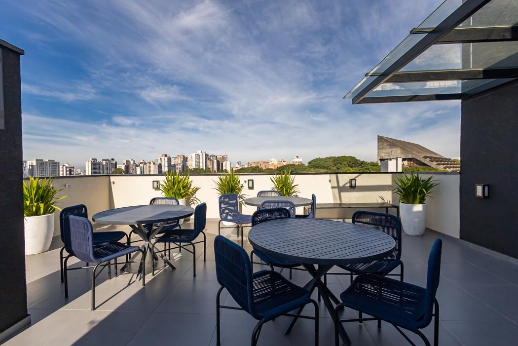 Apartamento duplex mobiliado 2 quartos à venda no Cabral em Curitiba/PR