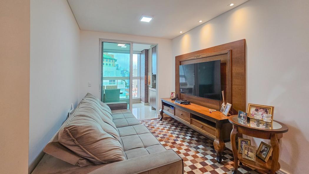 Apartamento a venda de 97 m² privativo com 3 dormitórios sendo 1 suíte e 2 dormitórios com 2 vagas de garagem no Alto da XV