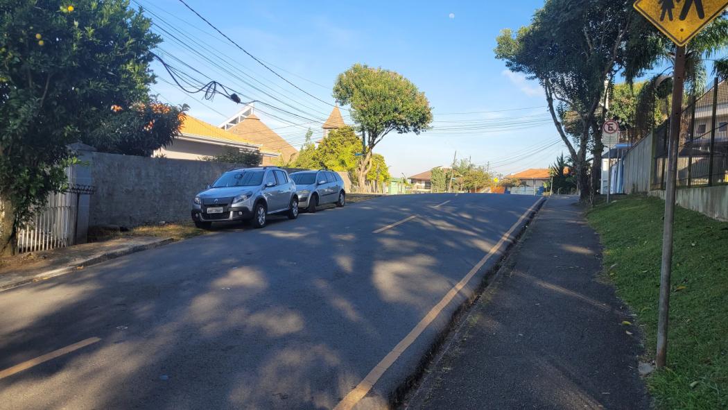 SOBRADO com 3 dormitórios à venda com 136.96m² por R$ 599.000,00 no bairro Bacacheri - CURITIBA / PR
