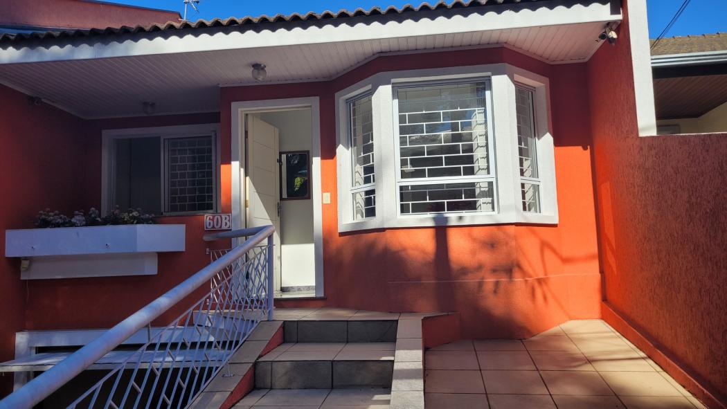 SOBRADO com 3 dormitórios à venda com 136.96m² por R$ 599.000,00 no bairro Tingui - CURITIBA / PR