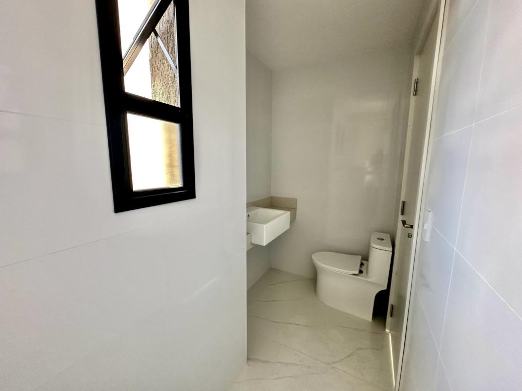 Sobrado de 3 quartos em Condomínio Fechado no Uberaba - Somente R$ 599.000,00