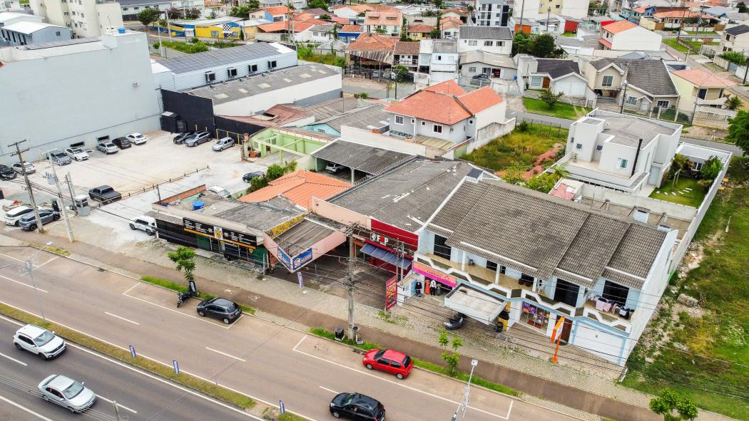 Imóvel comercial localizado em ponto estratégico da Rua Joaquim Nabuco, em São José dos Pinhais !
